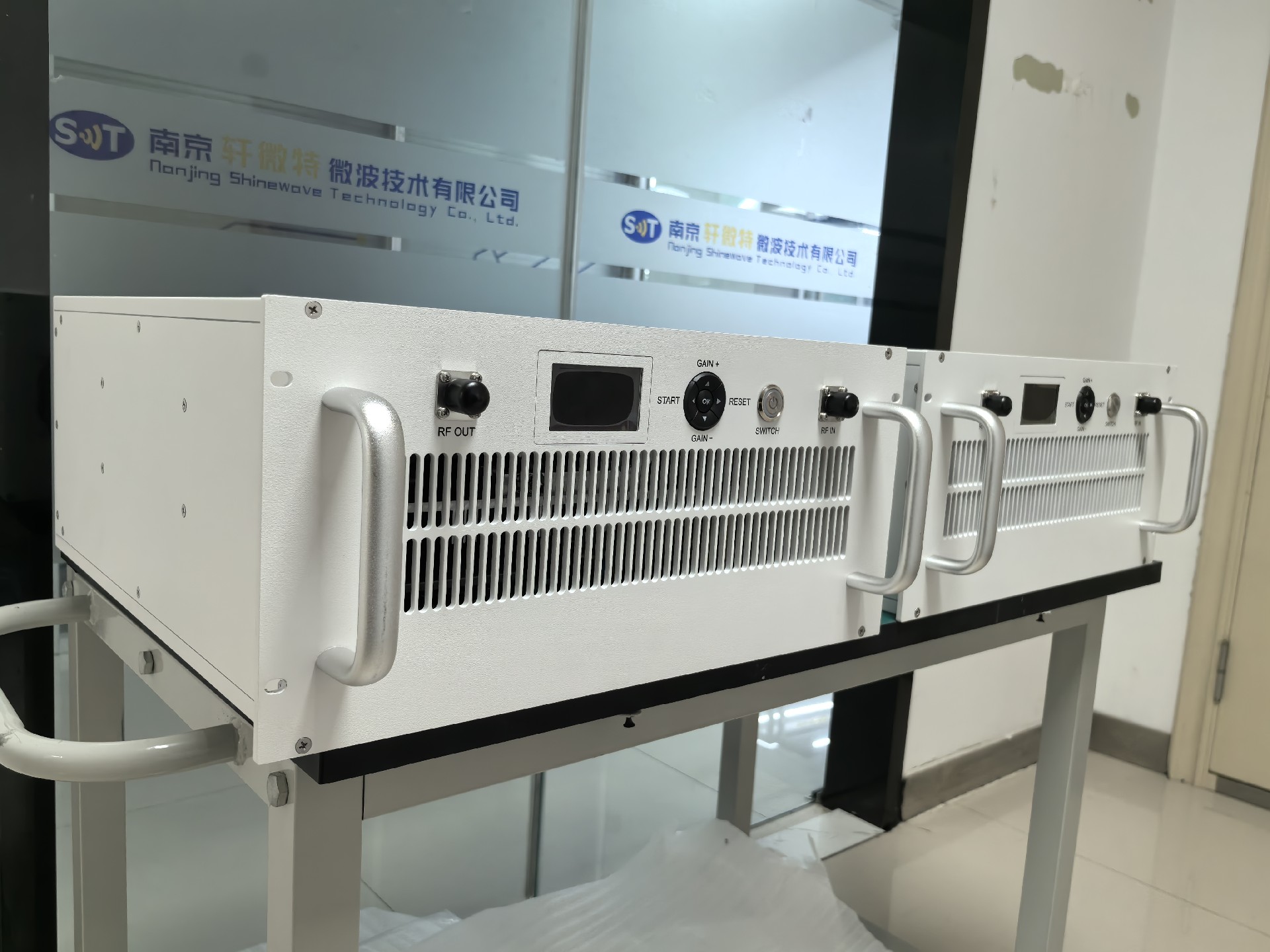 200W RF Power Amplifier for Defense Communication